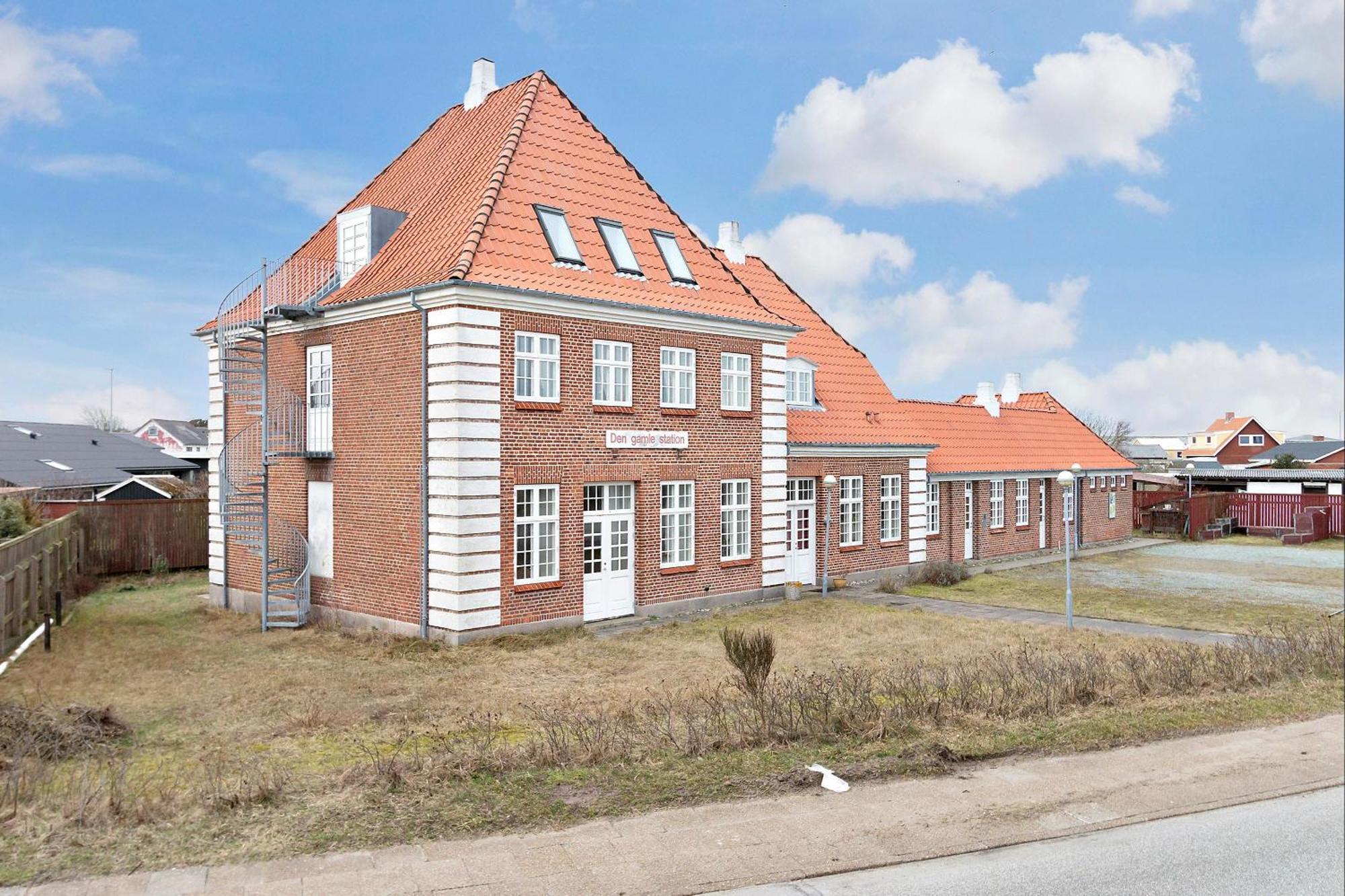 Hirtshals Gamle Station Acomodação com café da manhã Exterior foto